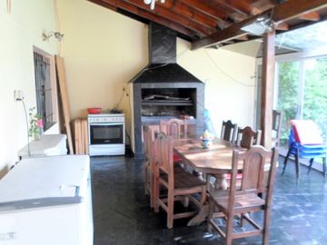 Chalet en venta en Rafael Calzada