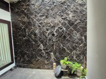 Dijual Rumah Strategis Harga Menarik Di Bintaro Sektor 5
