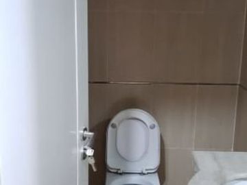 SEWA Apartemen FX Residence semifurnish 3BR lantai 29 siap huni