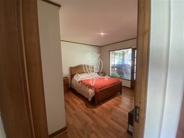 Casa en venta de 4 dorm. en Lo Barnechea