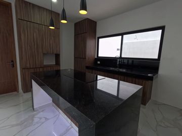 Casa en venta de 3 rec. ZENDERA, en Conkal Mérida.