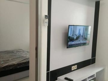 Apt. Gunawangsa Tidar tower B View pool Full furnish