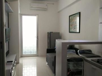 Apt. Gunawangsa Tidar tower B View pool Full furnish