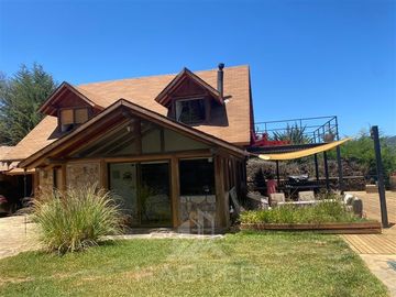 Casa en venta de 4 dorm. en Vichuquén(38585)