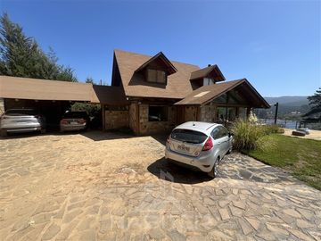 Casa en venta de 4 dorm. en Vichuquén(38585)