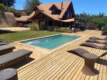 Casa en venta de 4 dorm. en Vichuquén(38585)