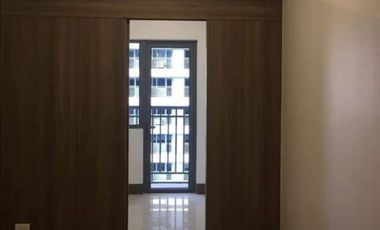 SALE condo;1bedroom with balcony, EDSA Mandaluyong, avail now 10% discount turn over 2023.