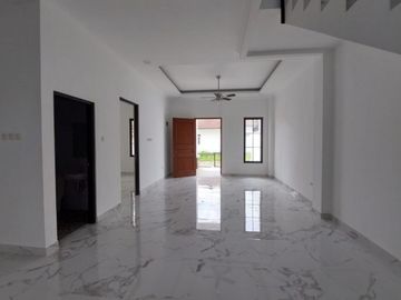 Jual Rumah Klasik Siap Huni View Gunung di Taman Udayana Sentul City Bogor