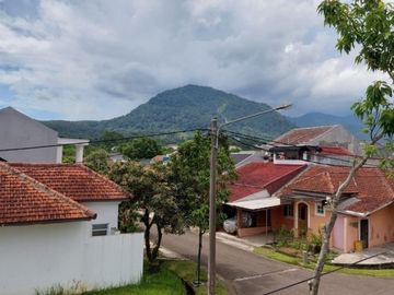 Jual Rumah Klasik Siap Huni View Gunung di Taman Udayana Sentul City Bogor