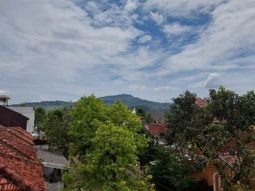 Jual Rumah Klasik Siap Huni View Gunung di Taman Udayana Sentul City Bogor