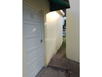 VENTA EN BLOCK, CHALET 3 AMB + 8 HABITACIONES CON BAÑO PRIVADO.