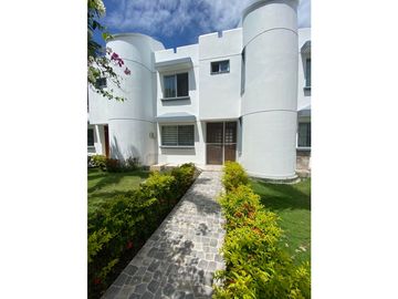 CASA DE VENTA EN CONJUNTO HABITACIONAL TONSUPA AN