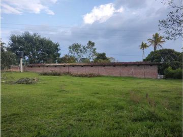 HERMOSA FINCA PLANA EN EL EJE CAFETERO