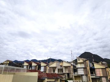 Rumah Cantik Bikin Hatiku Tertarik Apalagi Dengan View Gunung Arjuna | 0