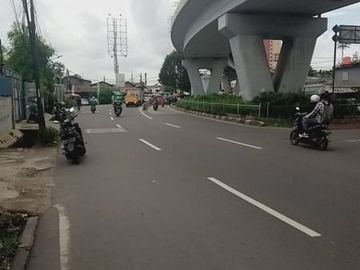 anah komersil Daan mogot,bentuk kotak,pinggir jalan raya,harga 17,8M