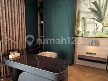 Rumah Mewah Furnished Pik, Area Full View Laut dan Golf