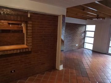 DPTO 3 AMBIENTES EN DUPLEX EN PLENO LANUSITA. RETASADO