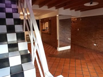 DPTO 3 AMBIENTES EN DUPLEX EN PLENO LANUSITA. RETASADO