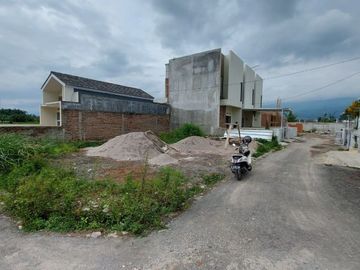 Rumah Asri 2Lantai di Arcamanik, Cisaranten Kulon 600Jutaan. Kodya Bandung. Design Modern Minimalis.
