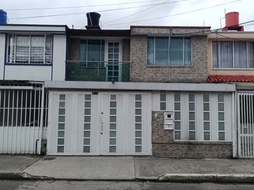 casa en arriendo en normandia. Cod A7281801