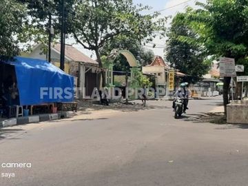 Rumah klasik dan asri pusat kota Semarang