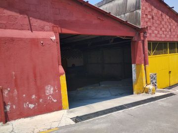 RENTA BODEGA DE 900 Mts