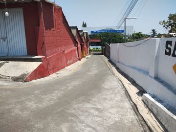 RENTA BODEGA DE 900 Mts