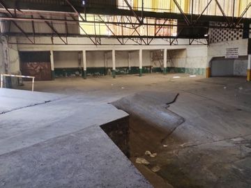 RENTA BODEGA DE 900 Mts