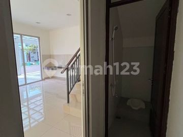Disewakan Rumah Pik2 Cluster Riverside 11X10 Hoek Unfurnish Ready