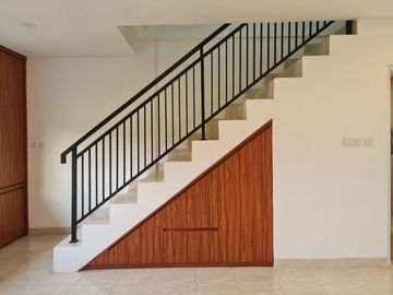 RUMAH MODERN 2 LANTAI SIAP HUNI HANYA 700 JUTAAN DI TABANAN