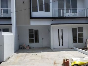 HANYA 700jt-an, rumah 2 lantai di Buahbatu Bandung ( siap huni )