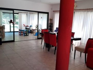 CASA EN CLUB DE CAMPO LAS PERDICES