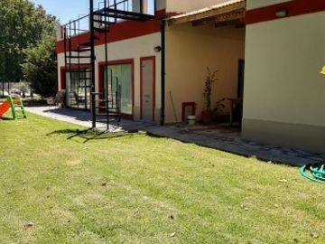 CASA EN CLUB DE CAMPO LAS PERDICES