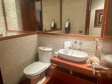 Dp.exclusivo,6 dorm.6 baños estar,4estacionamientos,jardines