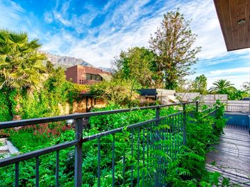 Vista panorámica en condominio. Casa en venta, La Reina Alta.