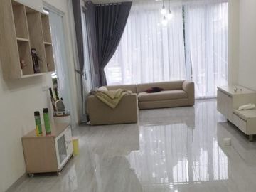 DIJUAL CEPAT RUMAH BAGUS SEMI FURNISH DI CHALCEDONY GADING SERPONG