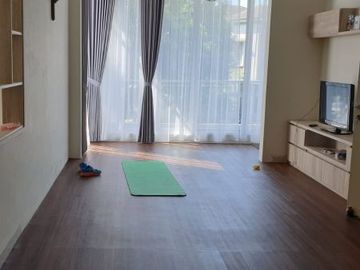 DIJUAL CEPAT RUMAH BAGUS SEMI FURNISH DI CHALCEDONY GADING SERPONG