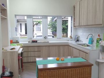 DIJUAL CEPAT RUMAH BAGUS SEMI FURNISH DI CHALCEDONY GADING SERPONG