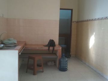 DISEWAKAN RUMAH HOOK FREE FURNISHED DI JALAN PALAGAN