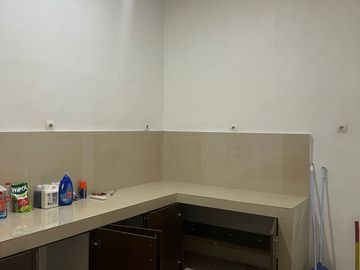 Rumah Siap Huni, Bersih & Rapi Meadow Green, Lippo Cikarang
