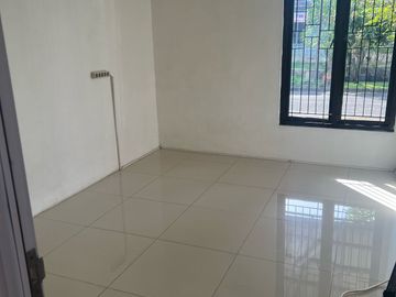 Rumah Siap Huni, Bersih & Rapi Meadow Green, Lippo Cikarang