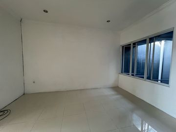 Rumah Siap Huni, Bersih & Rapi Meadow Green, Lippo Cikarang