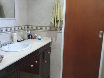 CHALET 6 AMB CON PARQUE Y PILETA