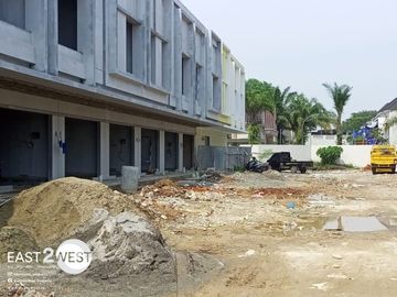 Dijual Ruko Pisa Grande Gading Serpong Tangerang Area Ramai Strategis Serah Terima Juni 2022