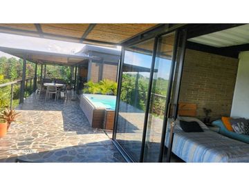 EN VENTA CASA CAMPESTRE
