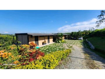 EN VENTA CASA CAMPESTRE