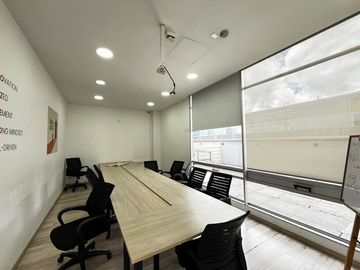 oficina en arriendo en chico norte. Cod A1002303