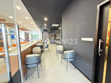 Lokasi Strategis Gedung 4½ Lantai di Area Sutami Setrasari Bandung Utara Cocok untuk Berbagai Usaha