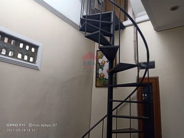 Rumah dengan harga relatif murah lokasi strategis, Komplek Ujung Berung indah