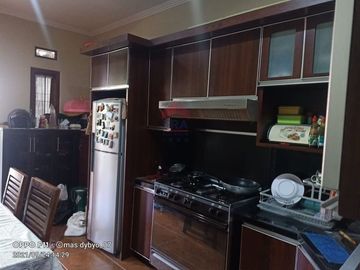 Rumah dengan harga relatif murah lokasi strategis, Komplek Ujung Berung indah